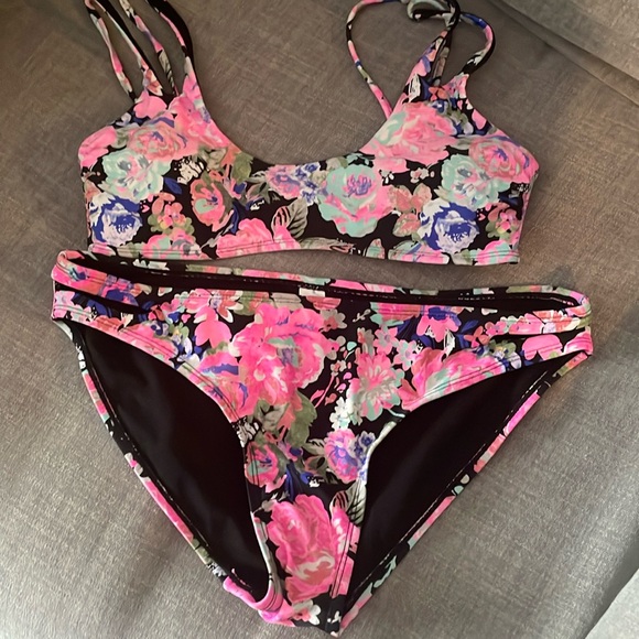 No Boundaries Other - Floral Bikini set